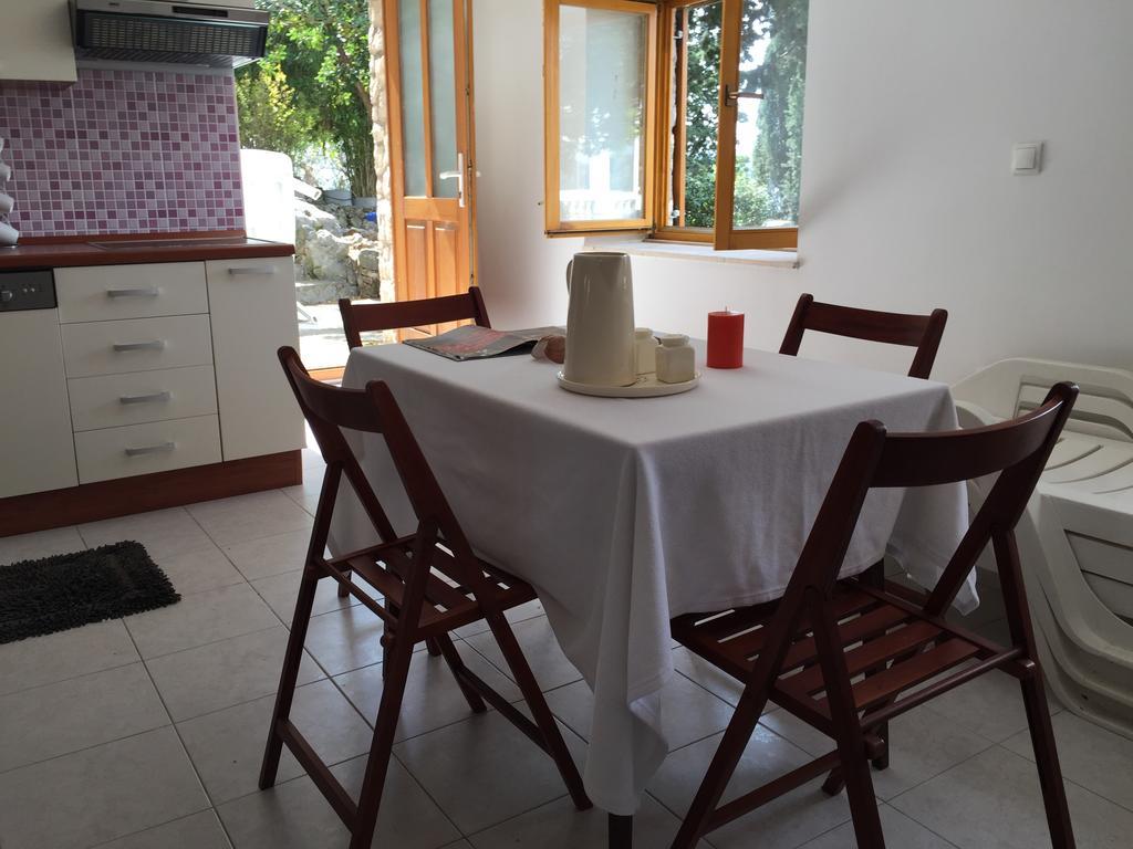 Appartement Cozy Place On The Beach à Trogir Extérieur photo