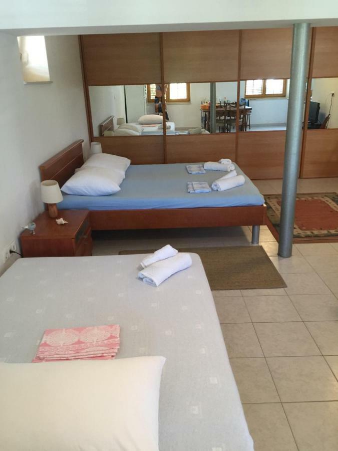Appartement Cozy Place On The Beach à Trogir Extérieur photo